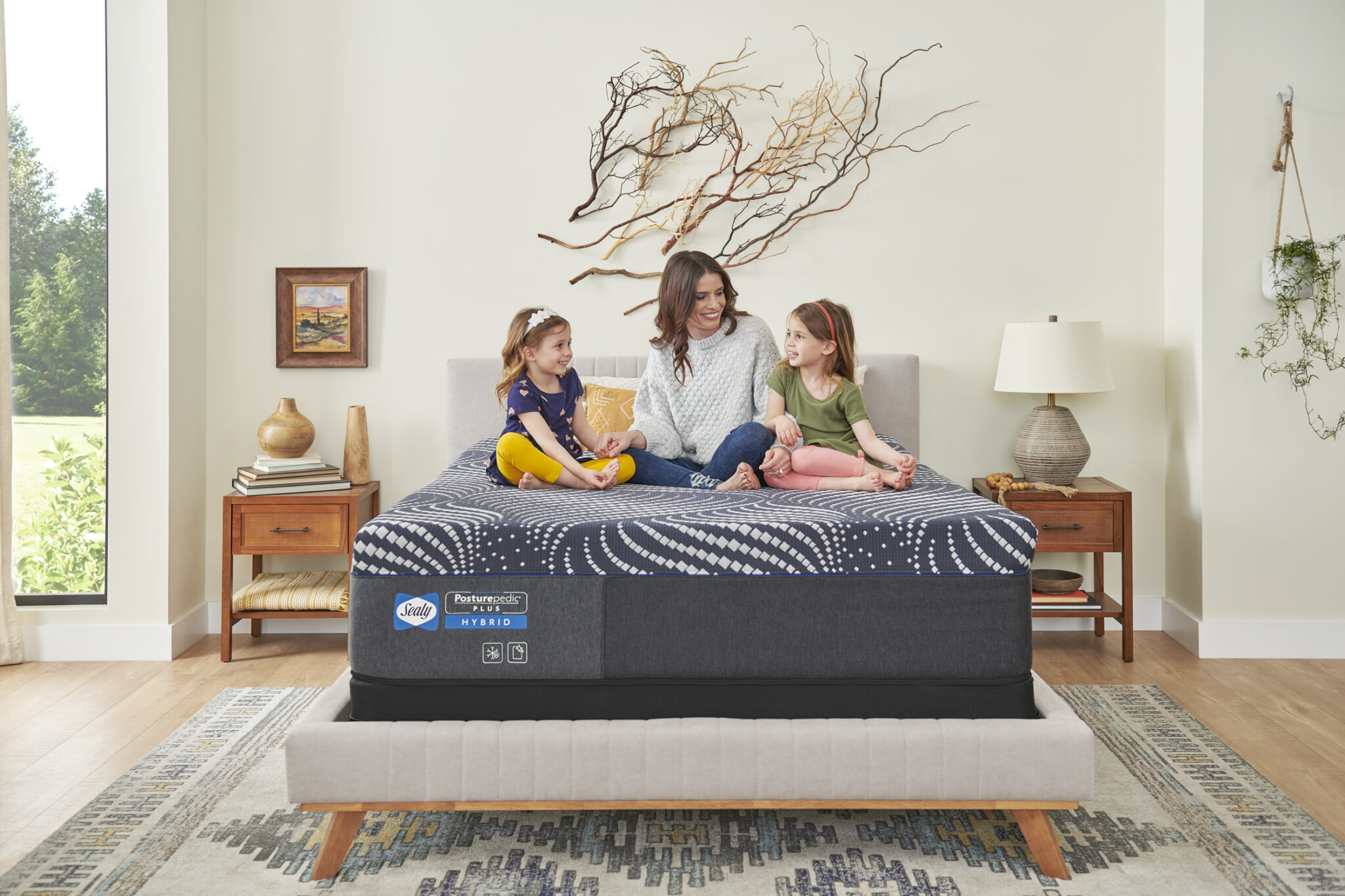 Sealy Posturepedic® Plus Hybrid - World Mattress